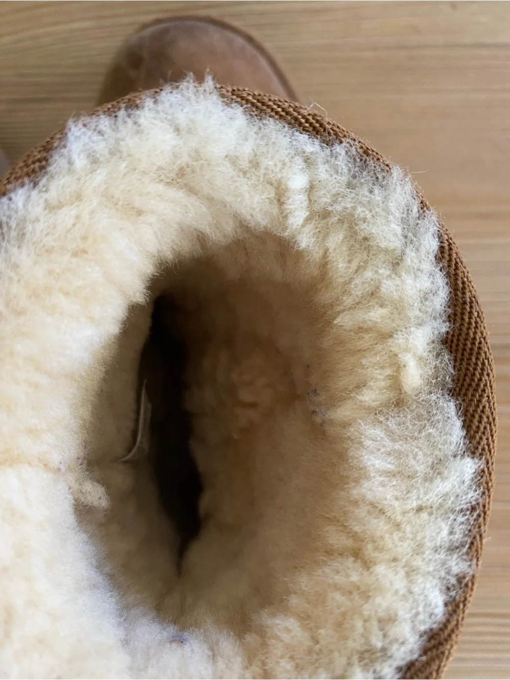 Ugg Classic Shearling Lined Suede Boots - Chestnut size 12